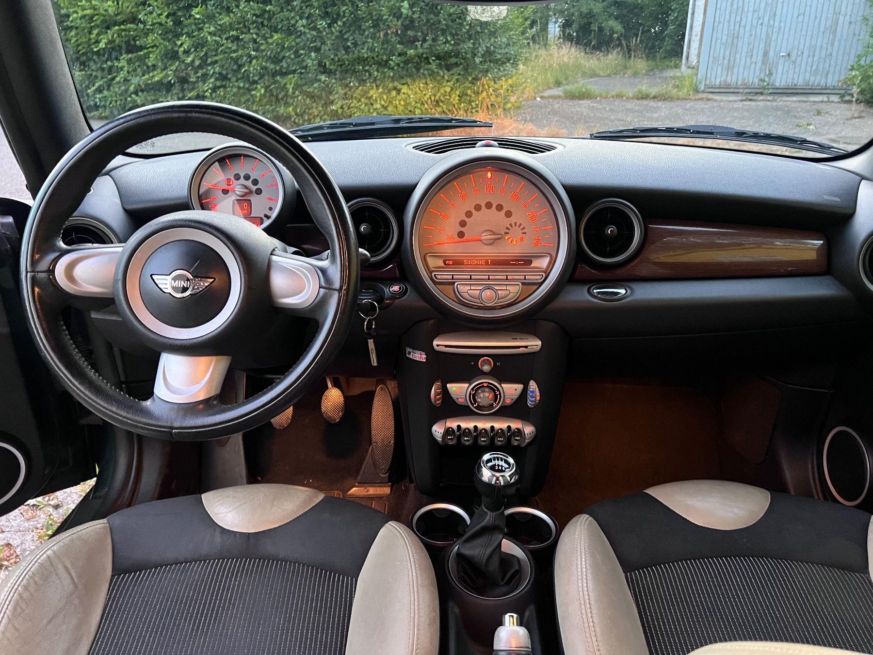 Mini Automobili: Mini Cooper 1.6 - frisch ab MFK 04.2026 – Usato da Oensingen venduto da keingeld 4