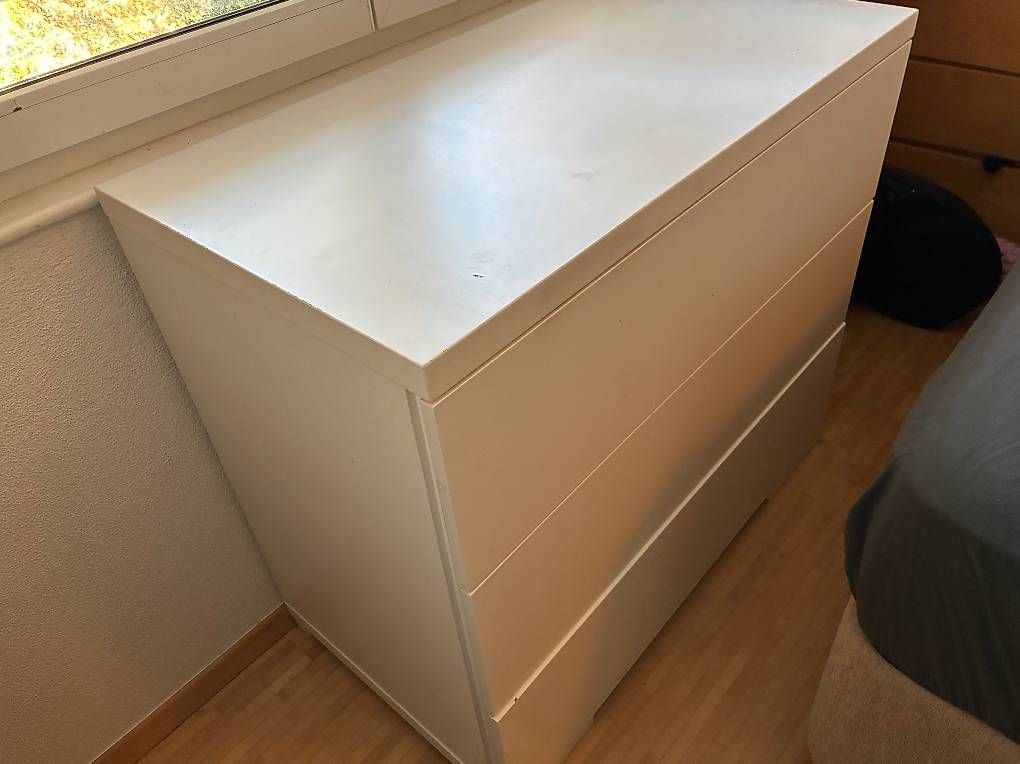 Schränke: Kleiderschrank und Kommode- 2 Stück – Gebraucht aus winterthur von Huppo