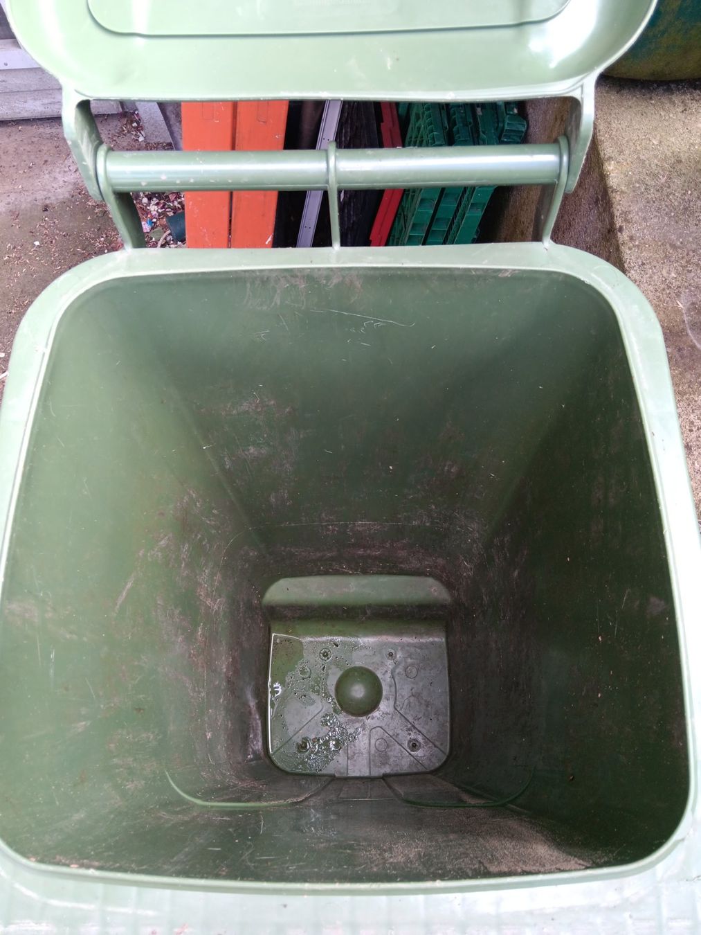 Sonstiges: Grüngut Container 140 Liter – Gebraucht aus Dietikon von Sauber64 2