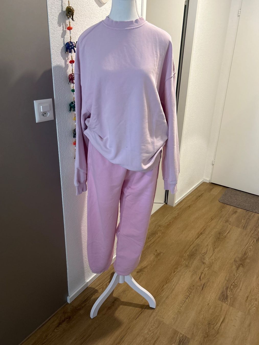 Pull&Bear Kleiderpakete: Damen Pullover mit Hose rosa von Pull&Bear Gr. S + M – Gebraucht aus Brunnen von Nala2929 2