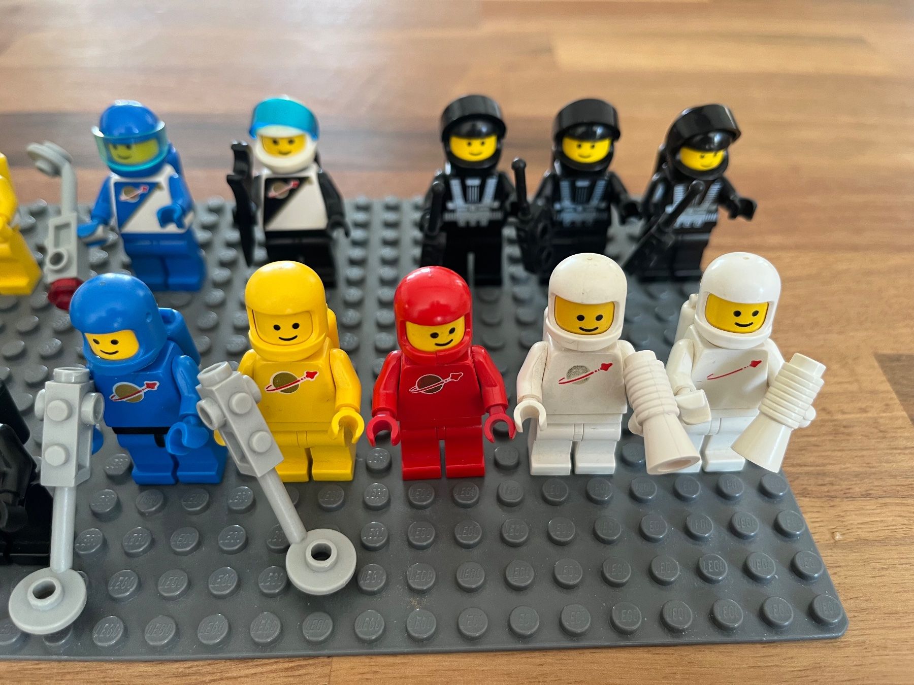 Lego Giocattoli: Lego Legoland Space Classic 18 MiniFiguren – Usato da Wabern venduto da Collectfun 3