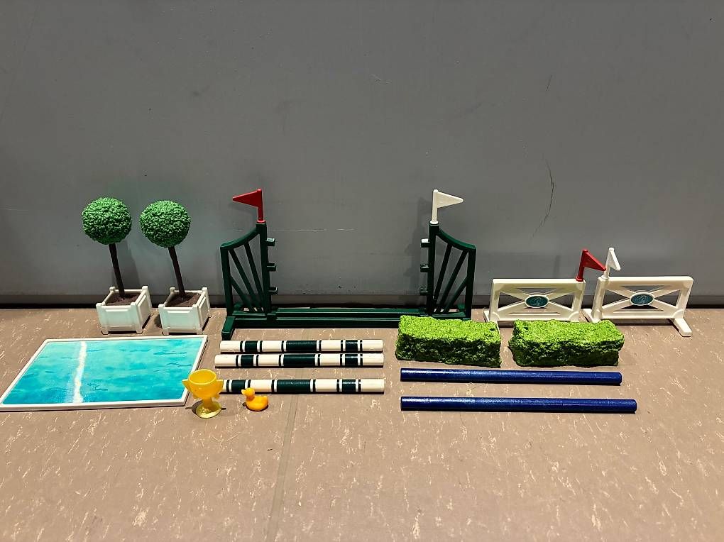 Schleich Statuette: Schleich Springreiten Set – Usato da Pfungen venduto da altijdlente 1