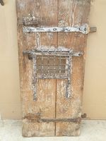à vendre cette authentique porte de cachot de Prison
