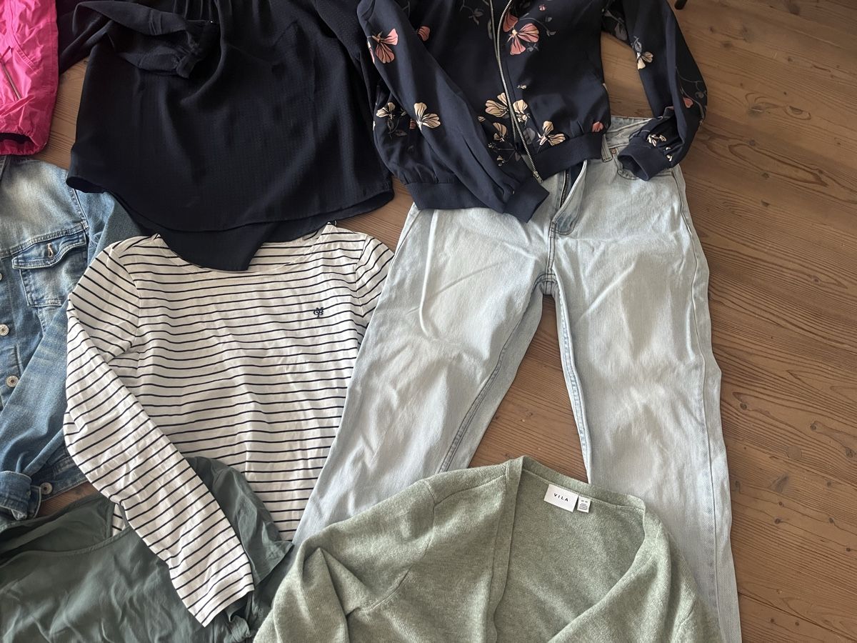 Lotti di vestiti: Tolles Kleiderset XS/S – Usato da Wichtrach venduto da Katlile 5