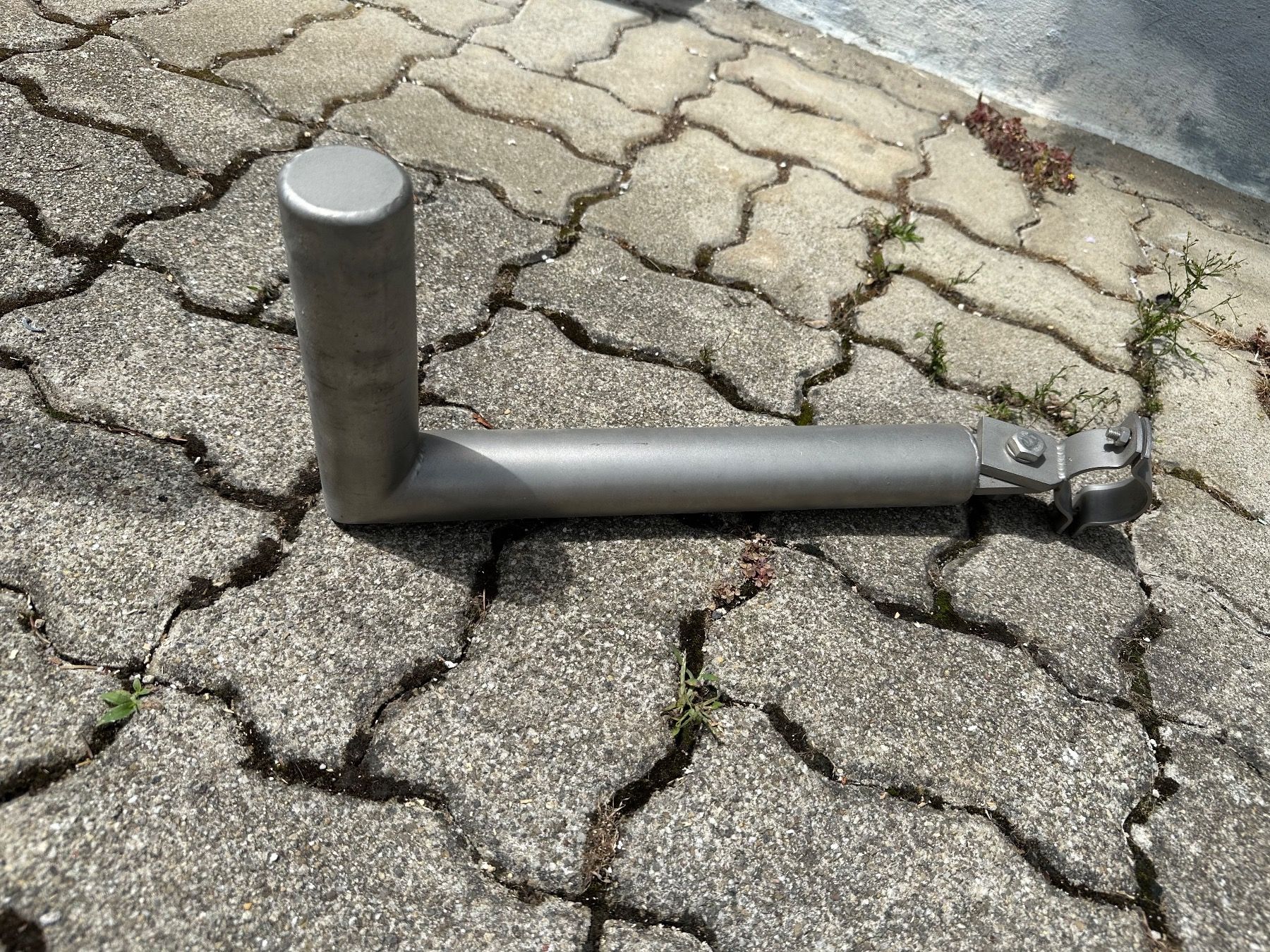 Supporti a parete: Satelliten Montagenarm – Usato da Lausen venduto da semdix