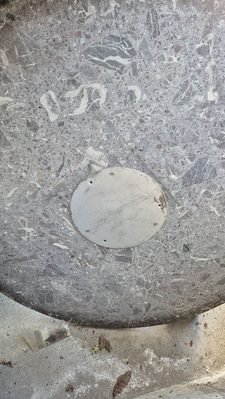 Tables: Massive Stein Tischplatte – D'occasion à Erlinsbach par lar_cl5g 1