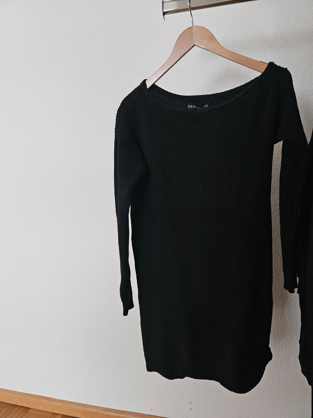 Kleider: Strickkleid – Gebraucht aus Basel von NyGrow