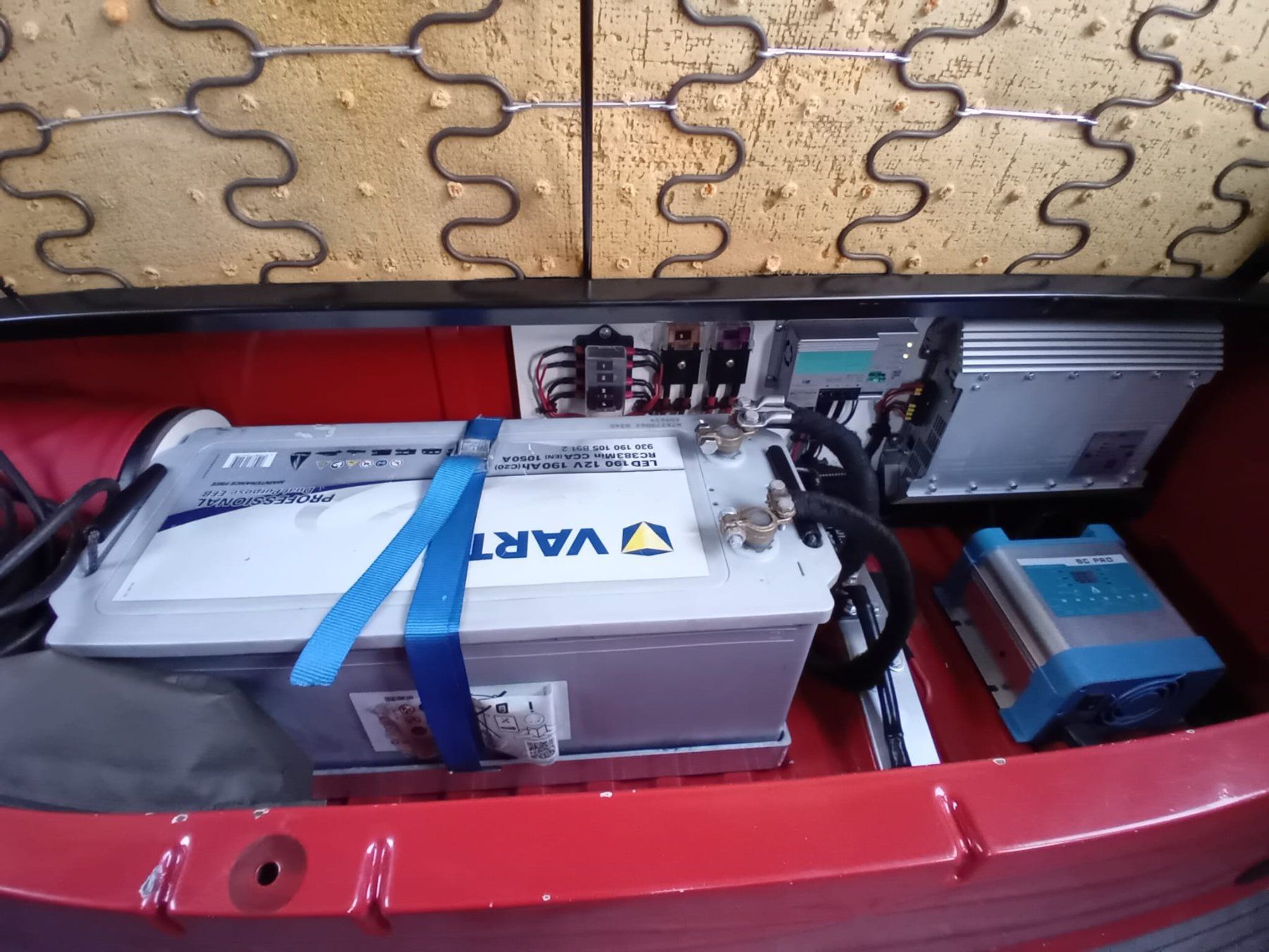 VW Veicoli da campeggio: Camper VW LT 35 Campervan Wohnmobil – Usato da Horw venduto da sam_9l78 4