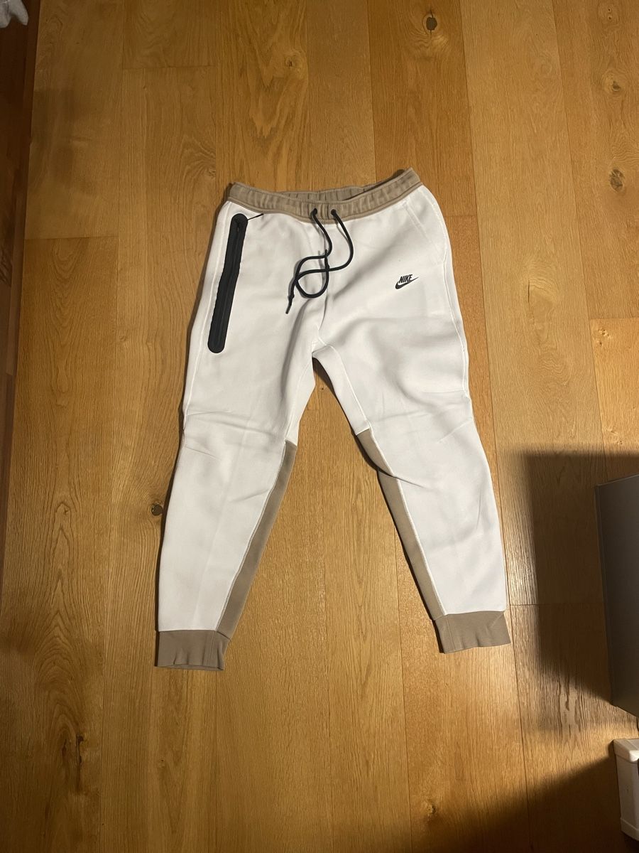 Nike Giacche: Nike TechFleece – Nuovo (secondo la descrizione) da Leukerbad venduto da the_qh7v 2