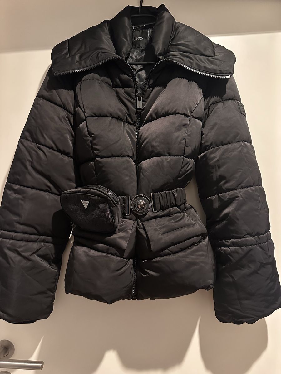 Guess Giacche: Guess Steppjacke – Nuovo (secondo la descrizione) da Koblenz venduto da MilysBoutique