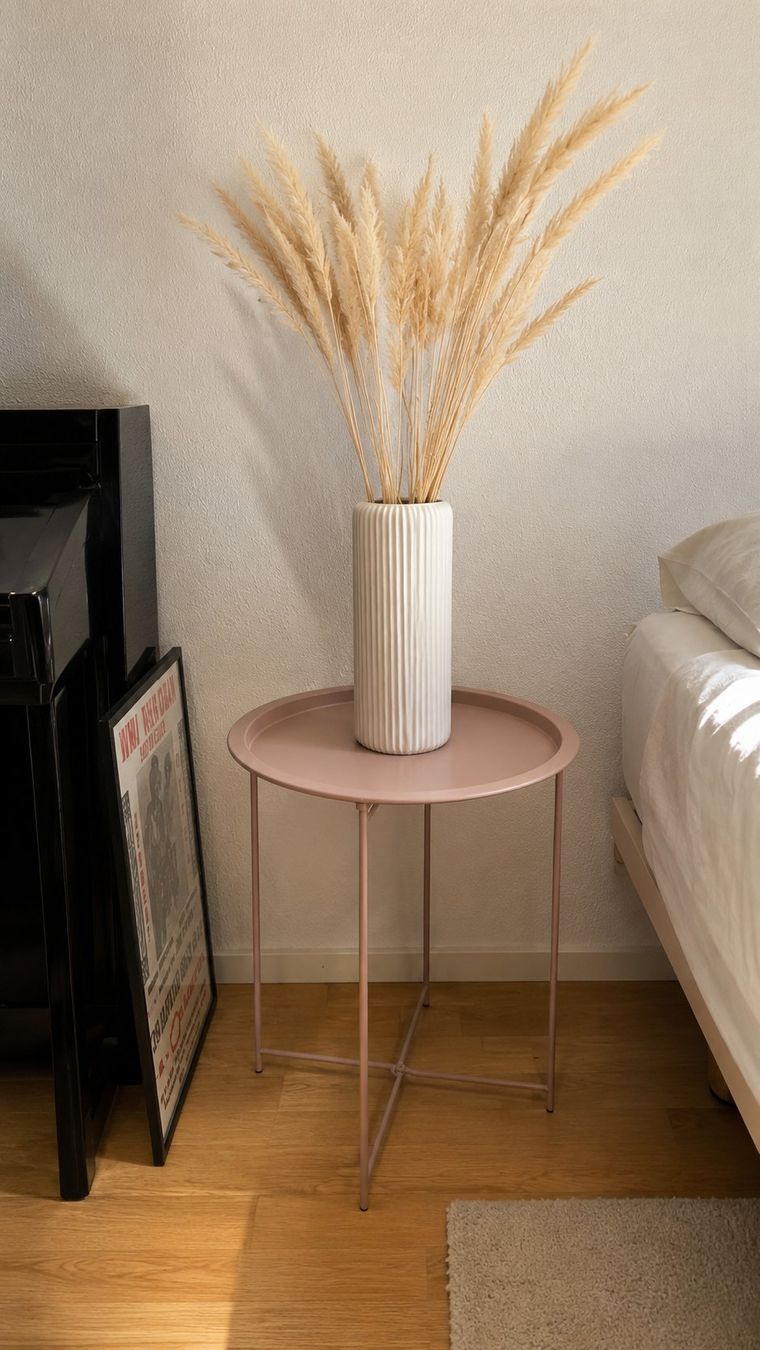 Tables: Kleiner Tisch rosa – D'occasion à Bern par Jdhh03 2