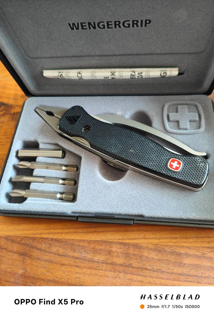 Wenger Taschenmesser: Wenger Multitool Grip mit Koffer und Hülle neuwertig – Neu (gemäss Beschreibung) aus Basel von M2 3