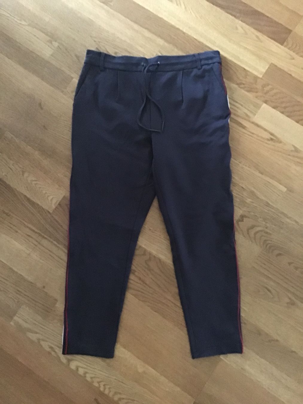 Only Pantaloni: Hose "Only" Gr. L/32... – Usato da Uetendorf venduto da Koh0