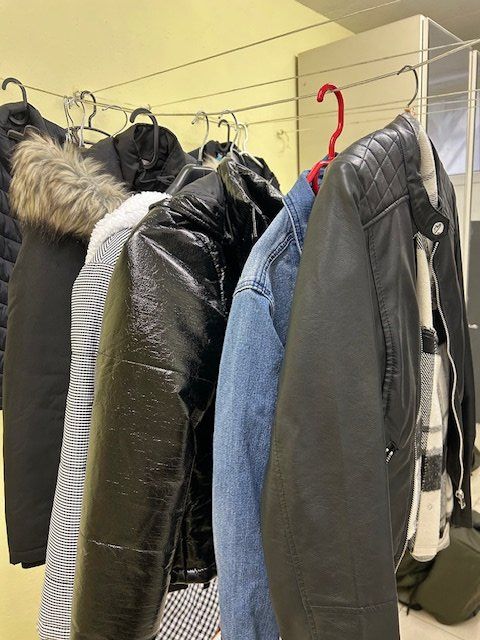 Kleiderpakete & -sets: 6 Mädchenjacken Grösse XS – Gebraucht aus Wangen ZH von Fruti4ric 1