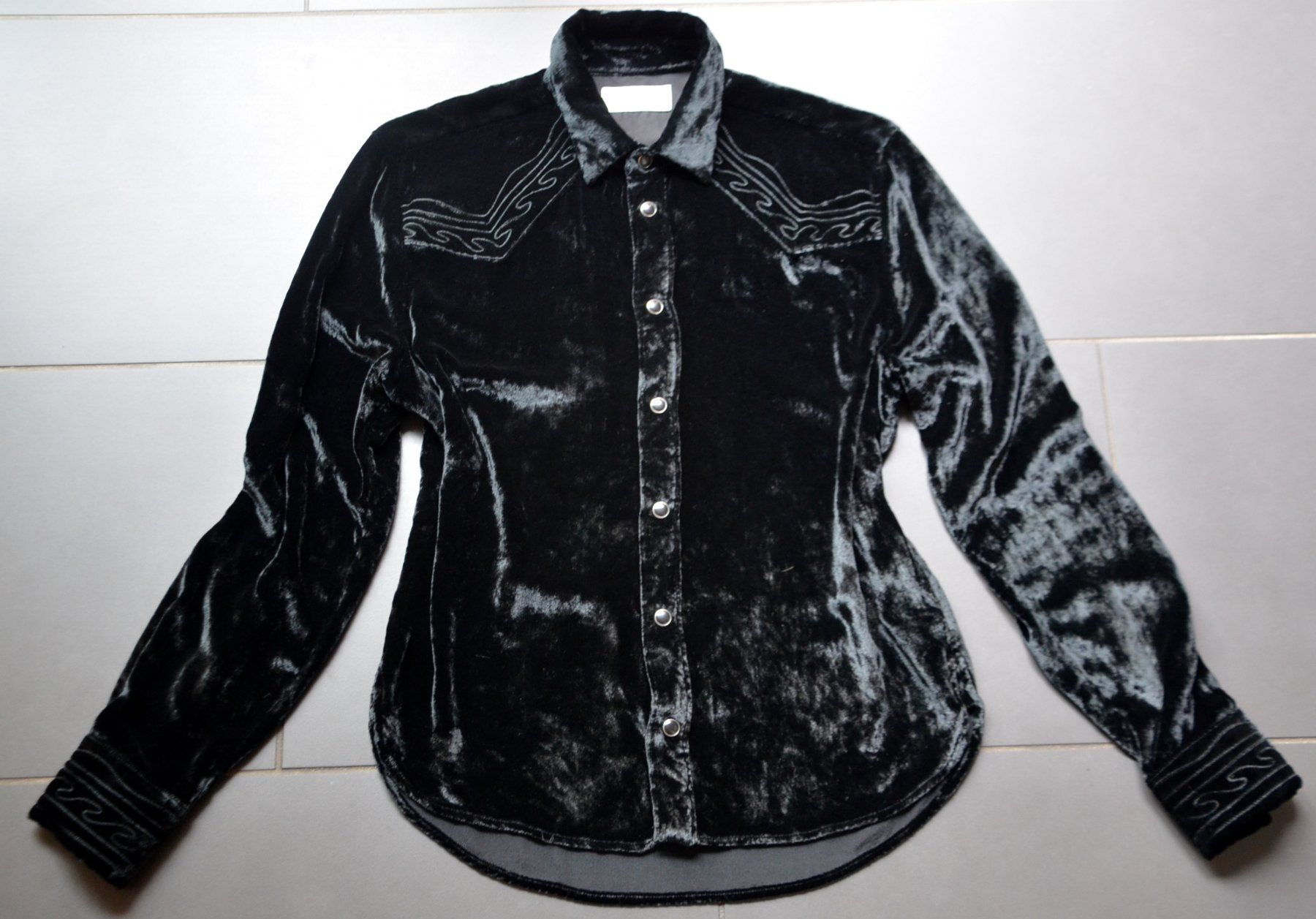 Saint Laurent Blusen: Saint Laurent Samtbluse / chemisier en velours .M – Gebraucht aus Collonges von arashee