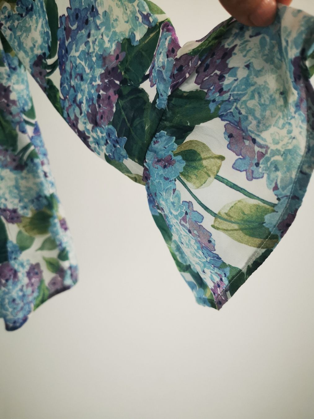 Hallhuber Camicette: Hallhuber Seiden Bluse, Gr. 36, Blumenmuster – Nuovo (secondo la descrizione) da Steinhausen venduto da BertiMar 1