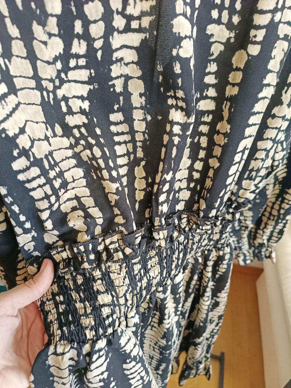 Vestiti: Robe Kilky noire et beige taille M – Nuovo (secondo la descrizione) da Chermignon-Bas venduto da deb_vme 1