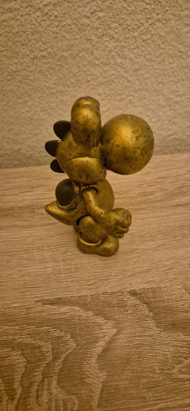 Nintendo Statuette: Figurine Yoshi doré Super Mario - Objet de collection rare – Usato da Genève venduto da Bayoushi 2