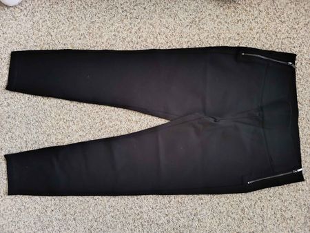ZARA Damen Hose schwarz mit Reissverschluss NEW