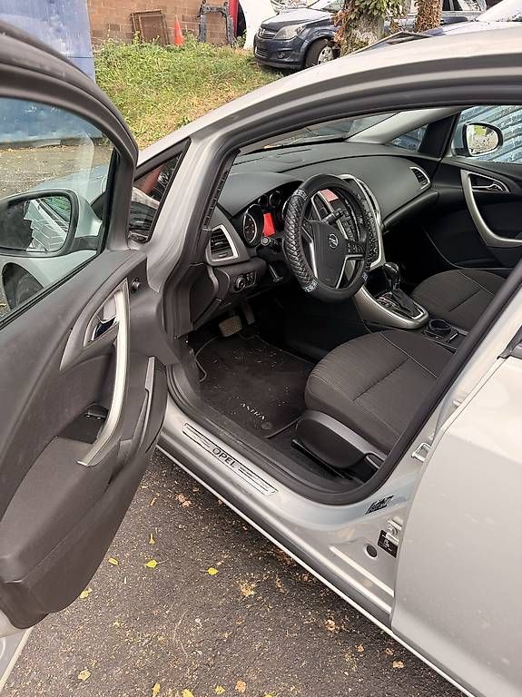 Autos: Opel Astra J  Ersatzteile  – Gebraucht aus Udligenswil von Sch2s 2