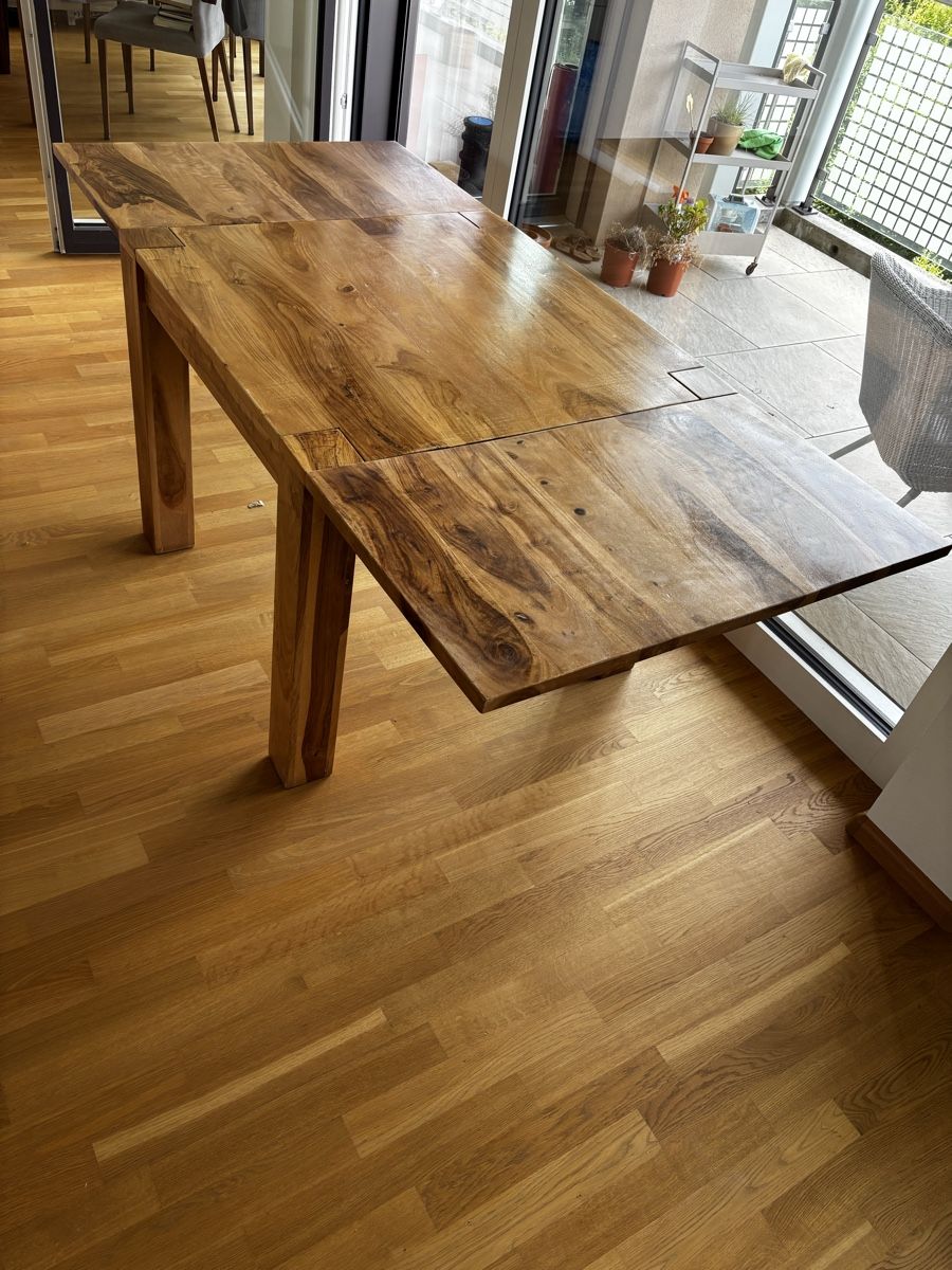 Tische: Solid wood kitchen table  – Gebraucht aus Basel von avr_6ggn 1