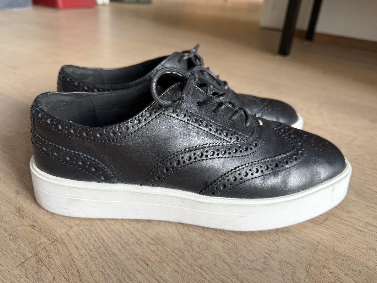 Clarks Chaussures femmes: Top Clarks Leder Damen 39  – D'occasion à Liebefeld par Lalyle 4