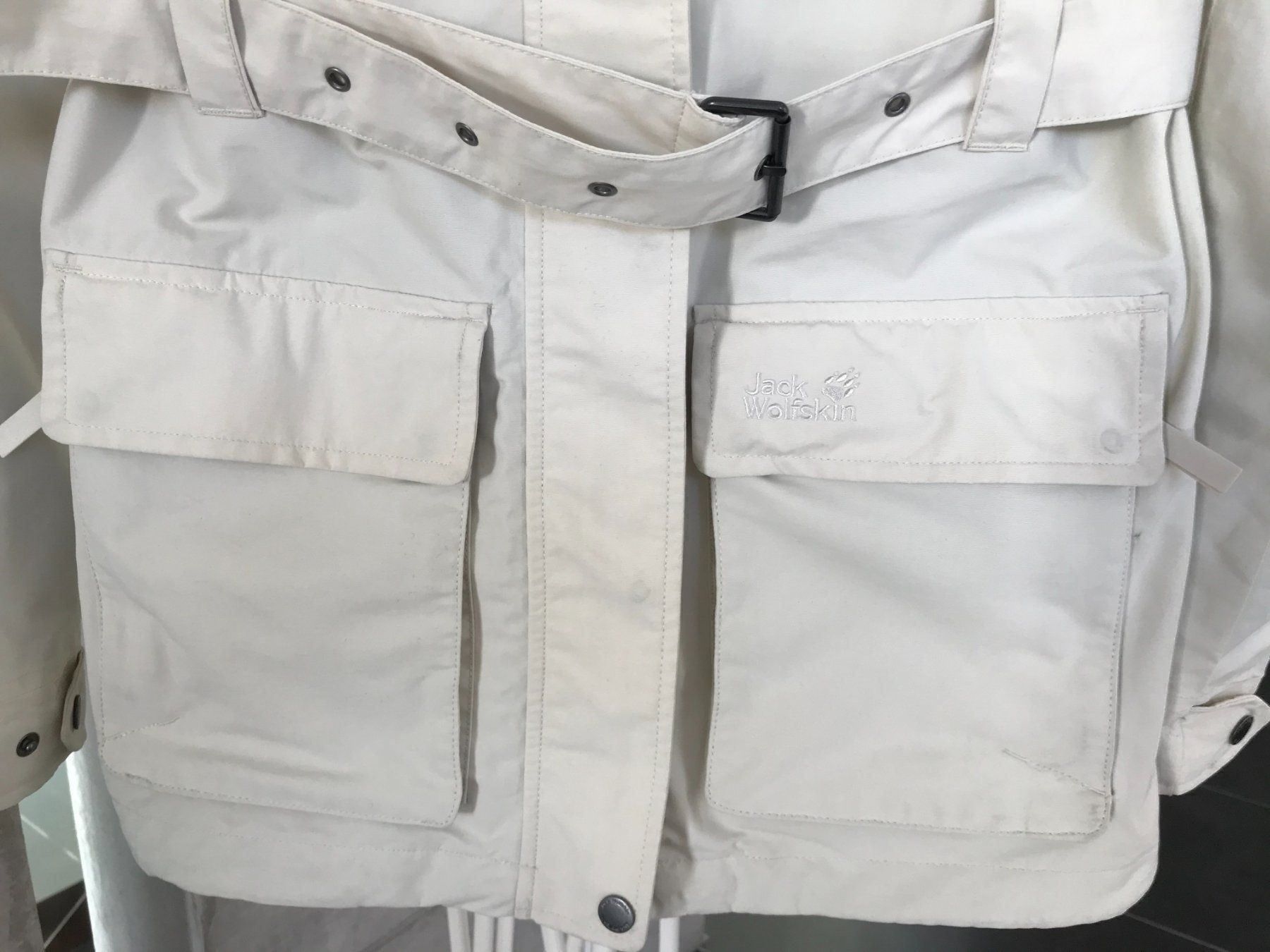Jack Wolfskin Giacche: Jack Wolfskin Jacke beige – Usato da Wisen SO venduto da Ihunter 5