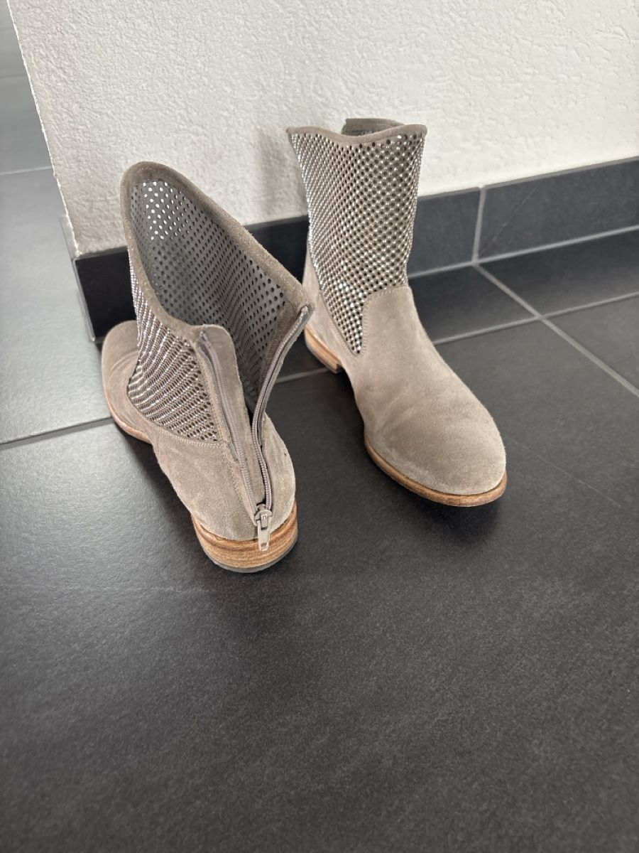 Scarpe da donna: Bottillon en daim  – Usato da Riddes venduto da nati48 1