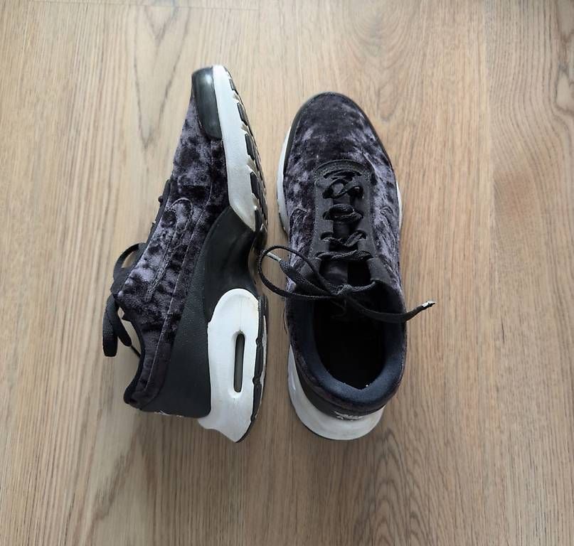 Scarpe da uomo: NIKE AIR MAX SNEAKER – Usato da Amriswil venduto da deli20 2