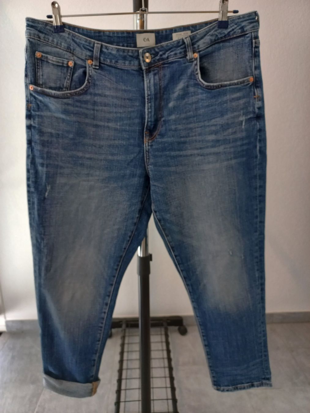 C&A Jeans: Jeans von C&A – Usato da Maur venduto da Apink 3