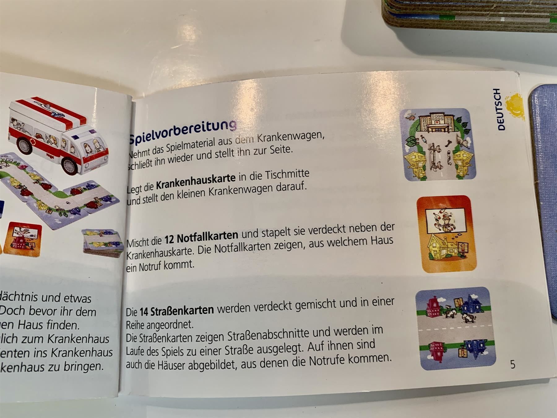 Spielzeuge: Krankenwagenspiel Blechdose komplett – Gebraucht aus Kerzers von tisyayasuBE 8