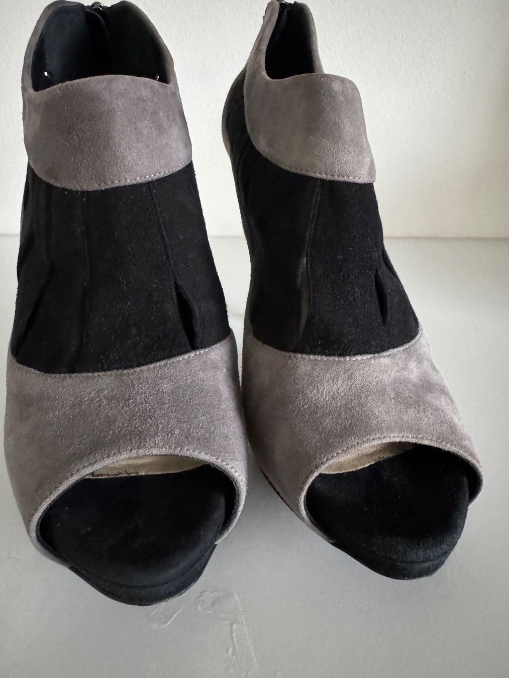 Dior Scarpe da donna: Bottines Christian Dior grises et noires – Usato da Trelex venduto da emi_r59r 8