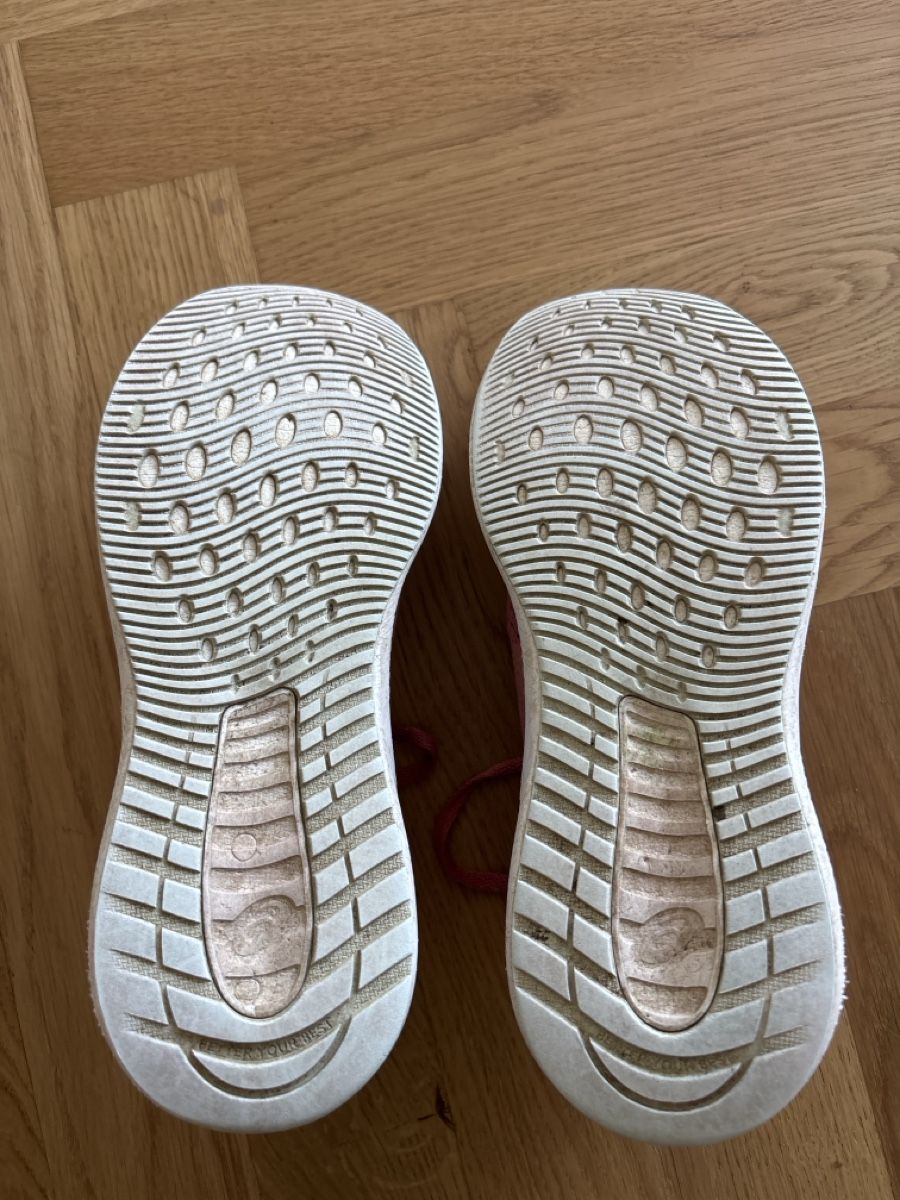 Asics Scarpe per ragazze: Asics Turnschuhe, Grösse 36 – Usato da Wohlen AG venduto da Michi761 4