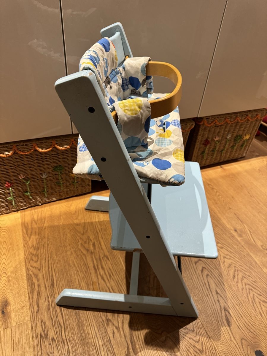 Stokke Seggioloni: Stokke Tripp Trapp Hochstuhl hellblau - Versand möglich – Usato da Neuhaus SG venduto da chinderegge 1