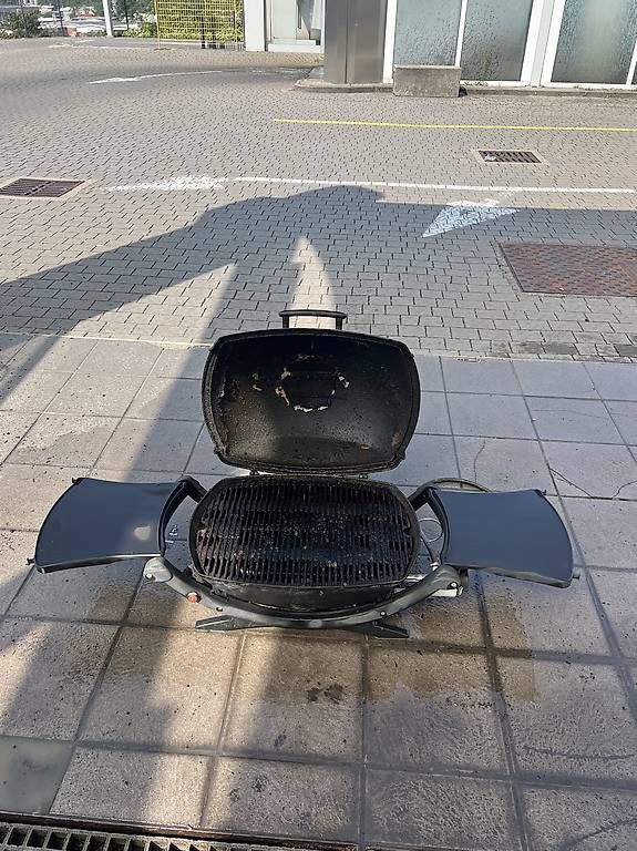 Weber Griglie: Barbecue Weber a gas – Usato da Melano venduto da and_nck5 1