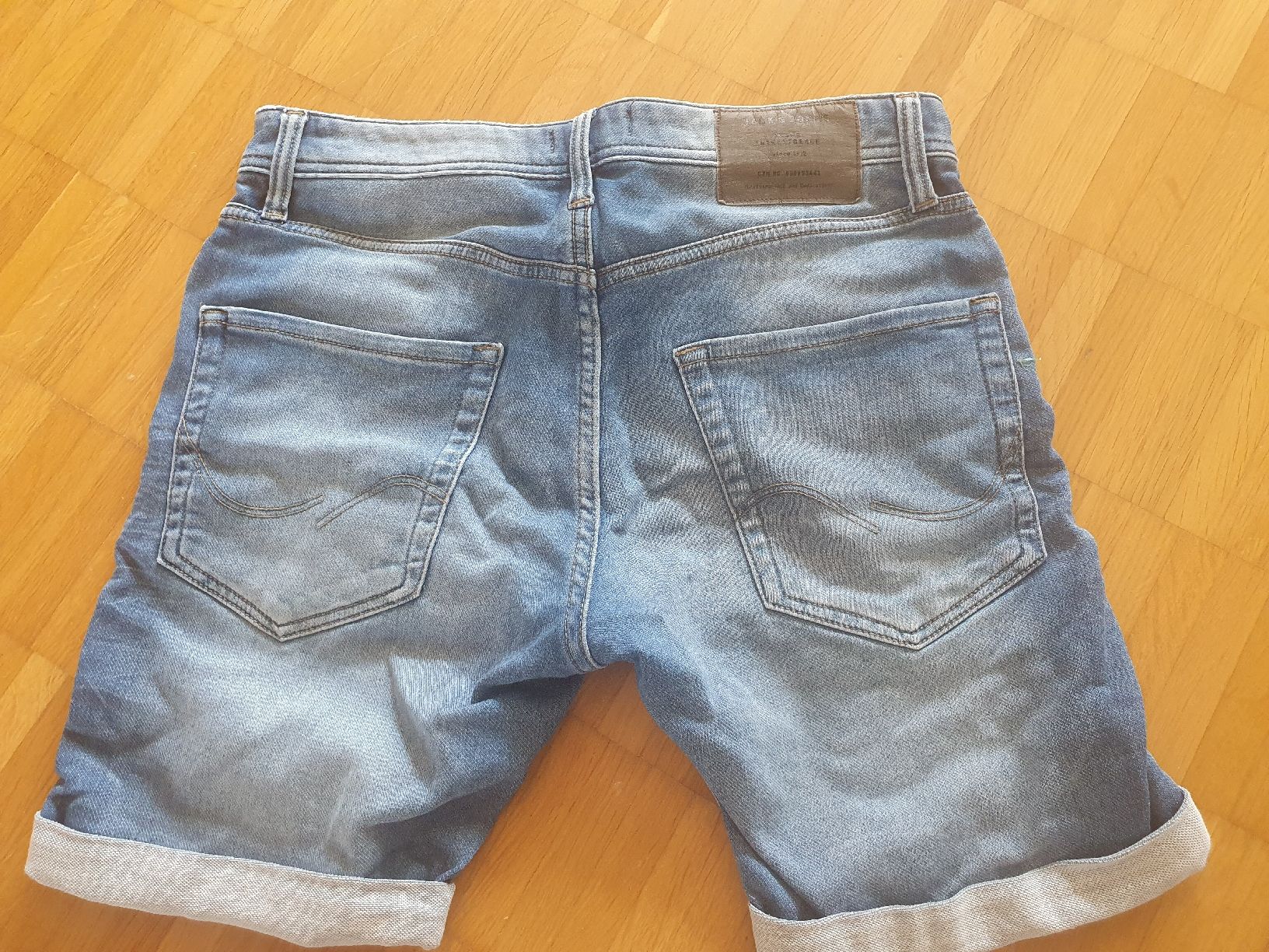 Jeans: Short Jeans grösse XS aber Eher M – Gebraucht aus Rothenburg von phi_t656 1