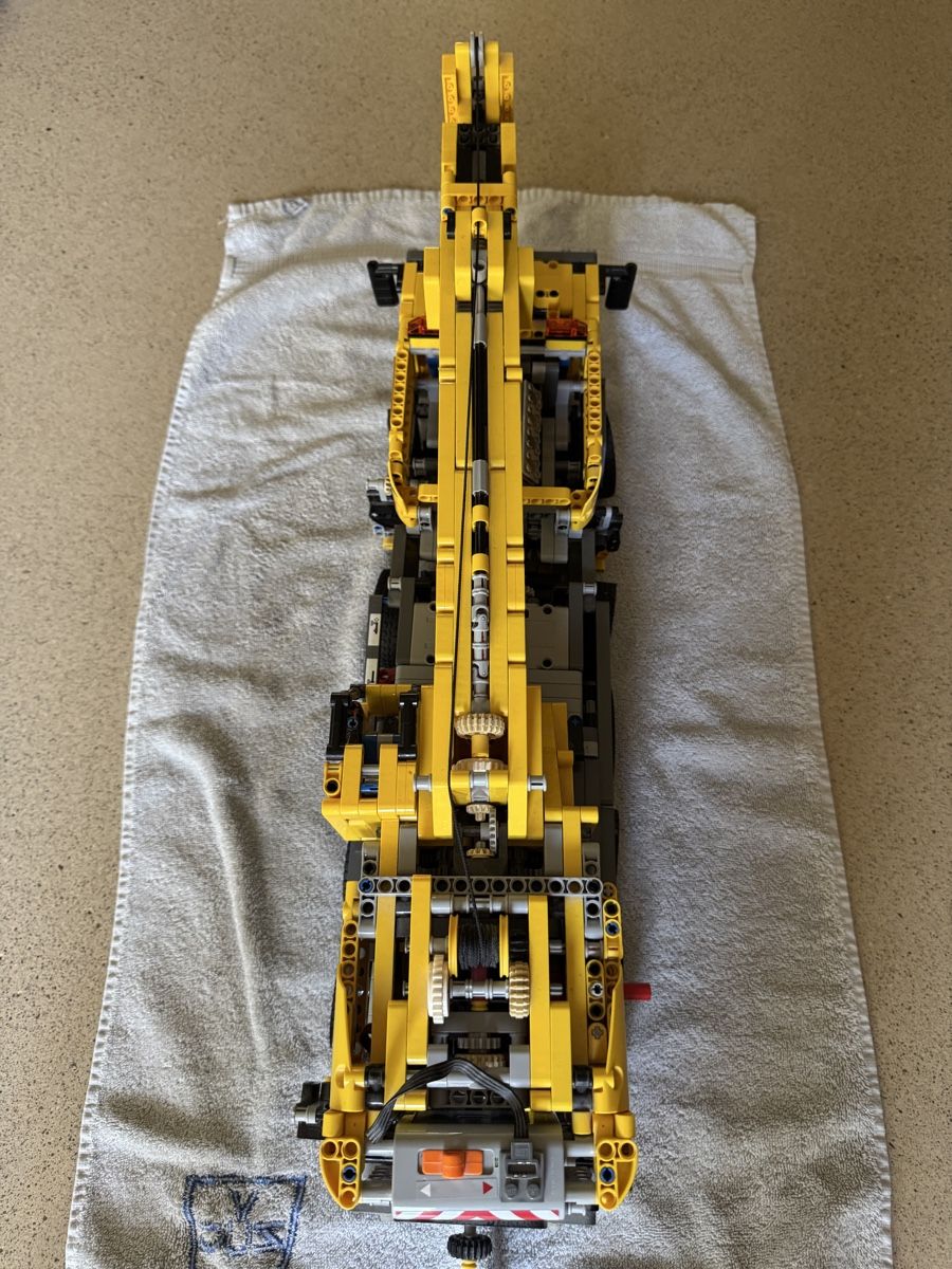 Lego Spielzeuge: Lego Technic Schwerlastkran 42009 – Gebraucht aus Rümlang von MR8 1