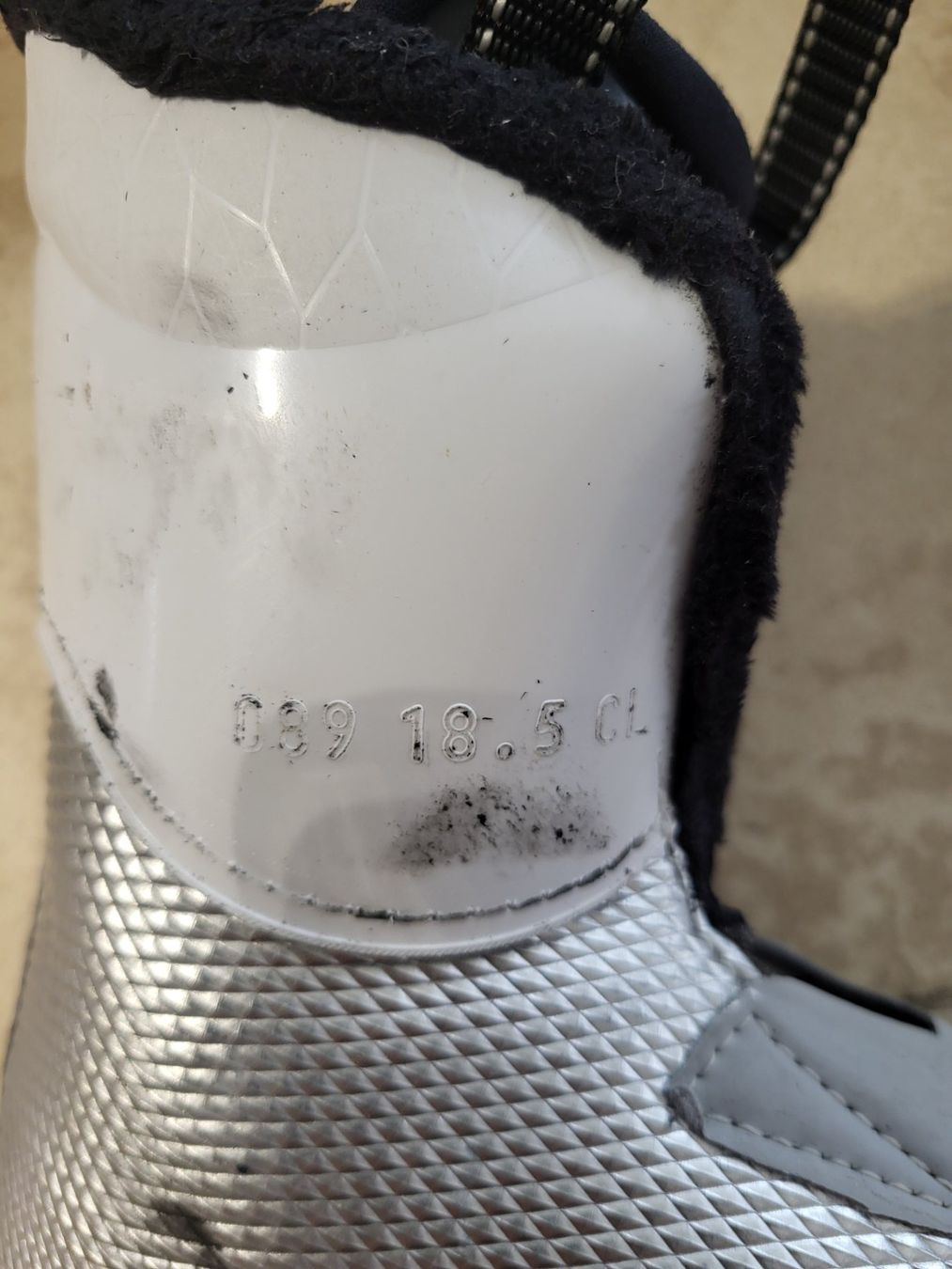 Salomon Scarpe per ragazzi: Chaussures de ski 18.5 – Usato da Gampelen venduto da cli_2thg 2