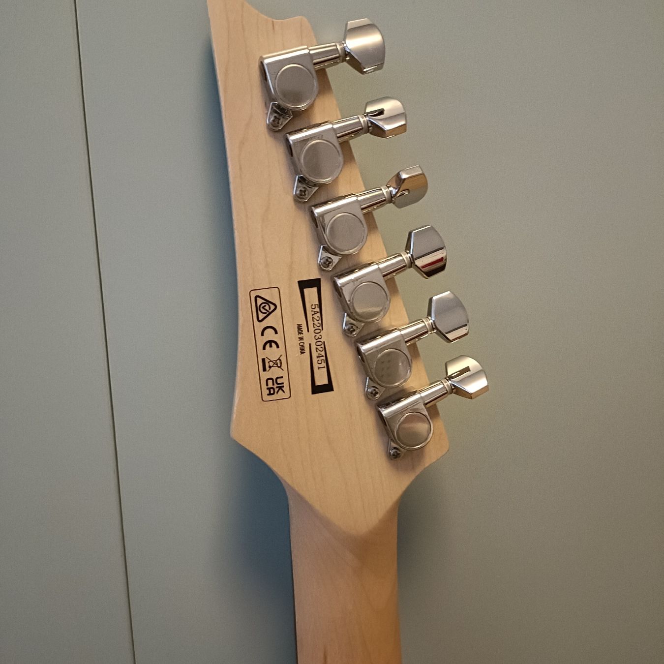 Musikinstrumente: Schwarze E-Gitarre Ibanez Gio – Neu (gemäss Beschreibung) aus Rotkreuz von mar_wn5h 2