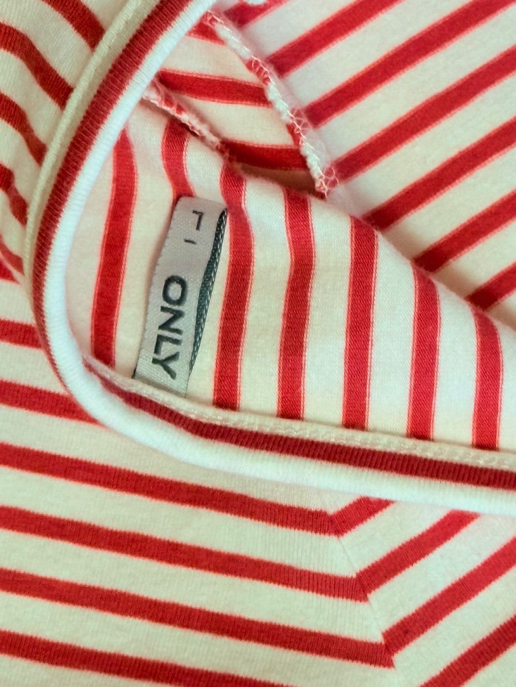 Only Kleider: Tricot Kleid von Only rotweiss gestreift 164 oder 34 – Gebraucht aus Wallbach von 10merlin 2