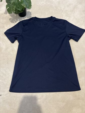 T-shirt bleu marine imprimé Mickey taille M état neuf