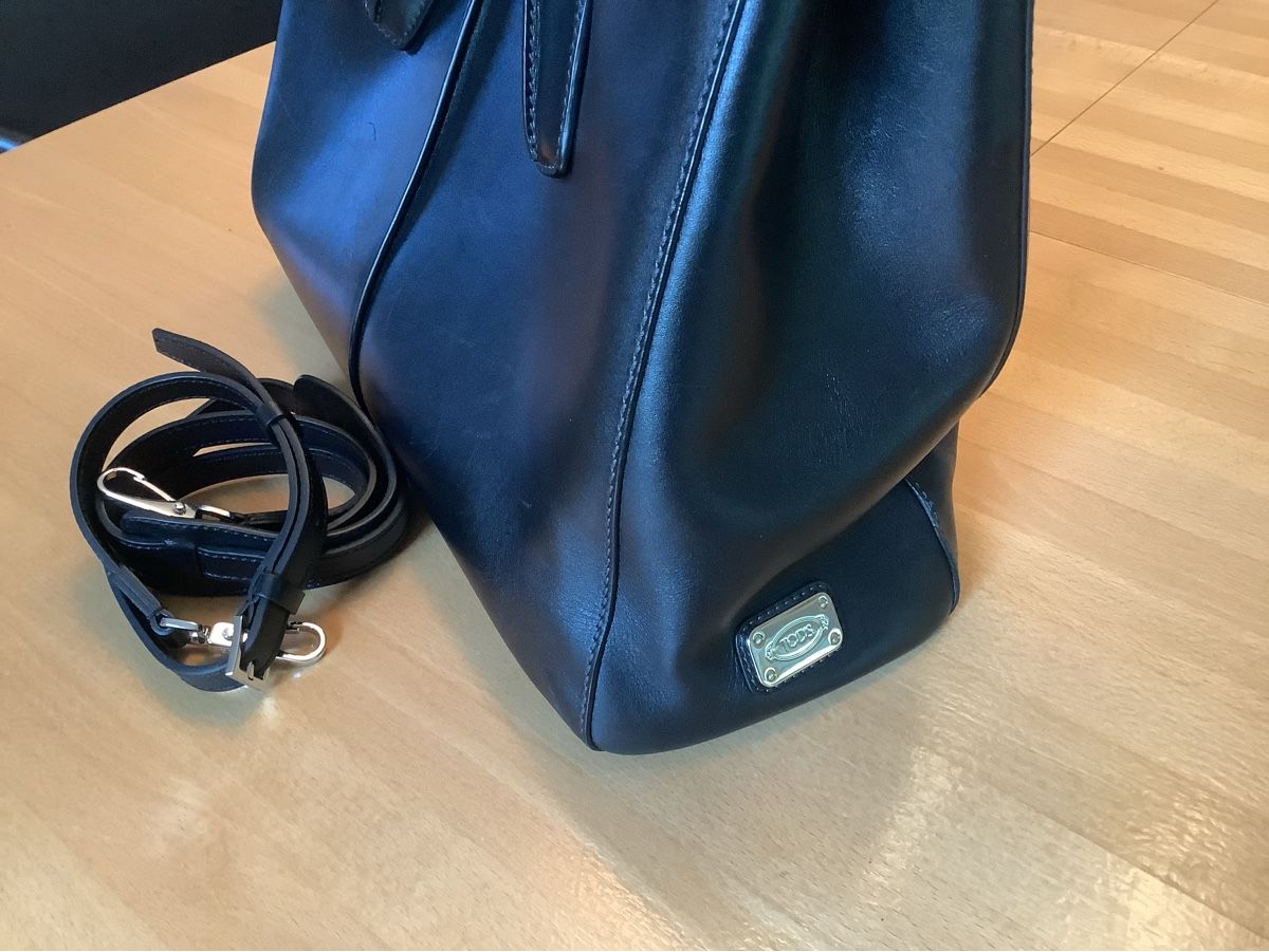 Sacs femmes: Tod‘s Ledertasche – D'occasion à Steffisburg par JanaSommer 1