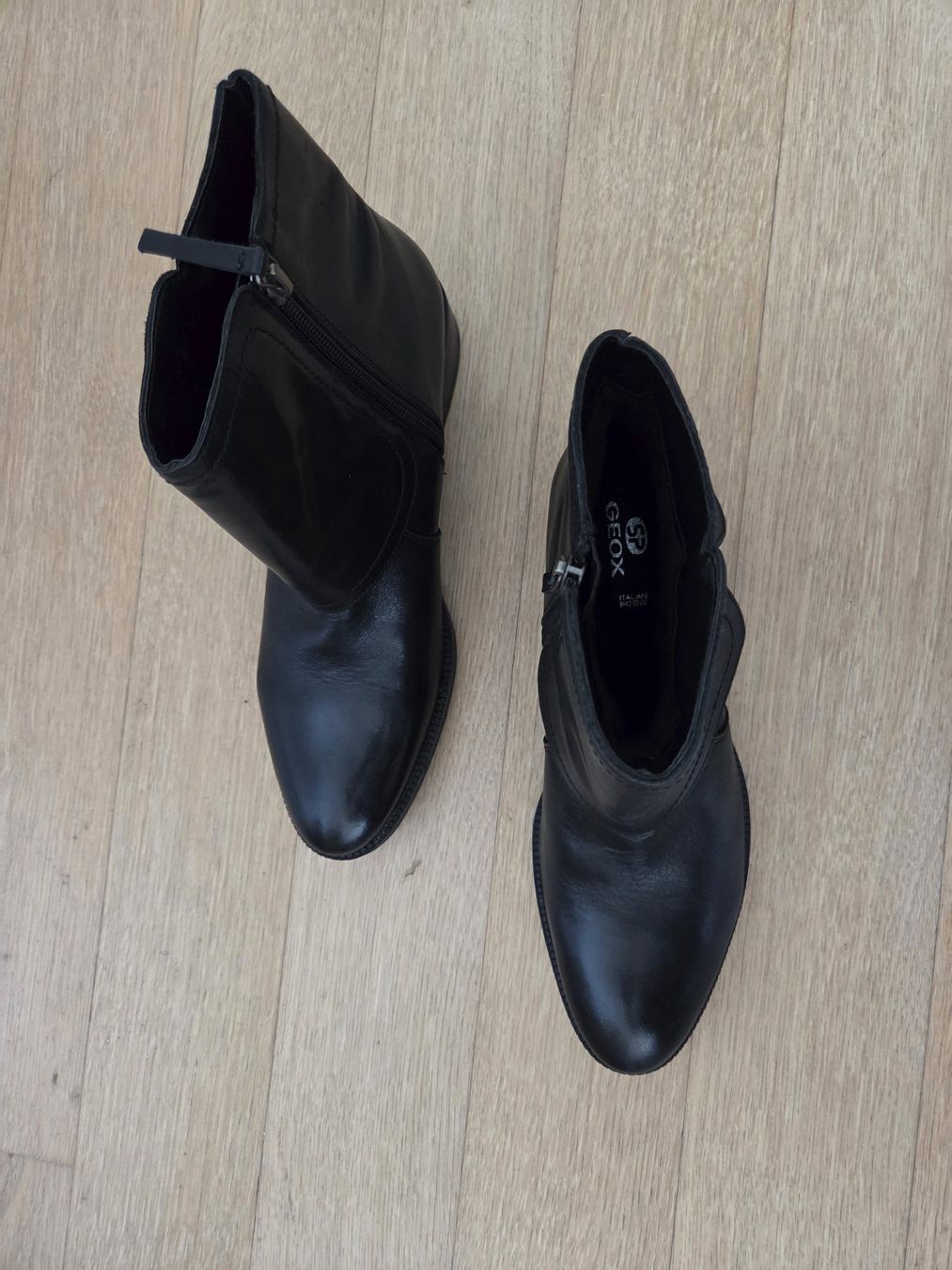 Geox Scarpe da donna: Bottines en cuir Geox noires Pointure 39 - NEW – Nuovo (secondo la descrizione) da Carouge GE venduto da Franllo 4