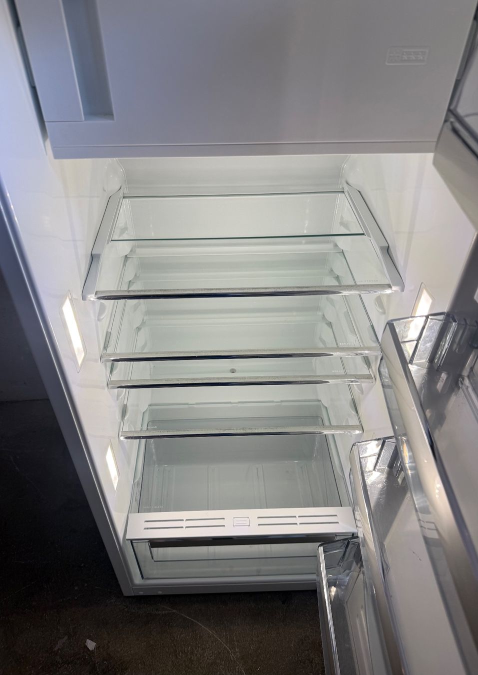 Electrolux Frigoriferi: Electrolux A+++  H127 Eibaukühlschrank – Usato da Kloten venduto da top2000 2
