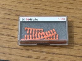 L1677: 24 Stück Gasflaschen (Spur N)