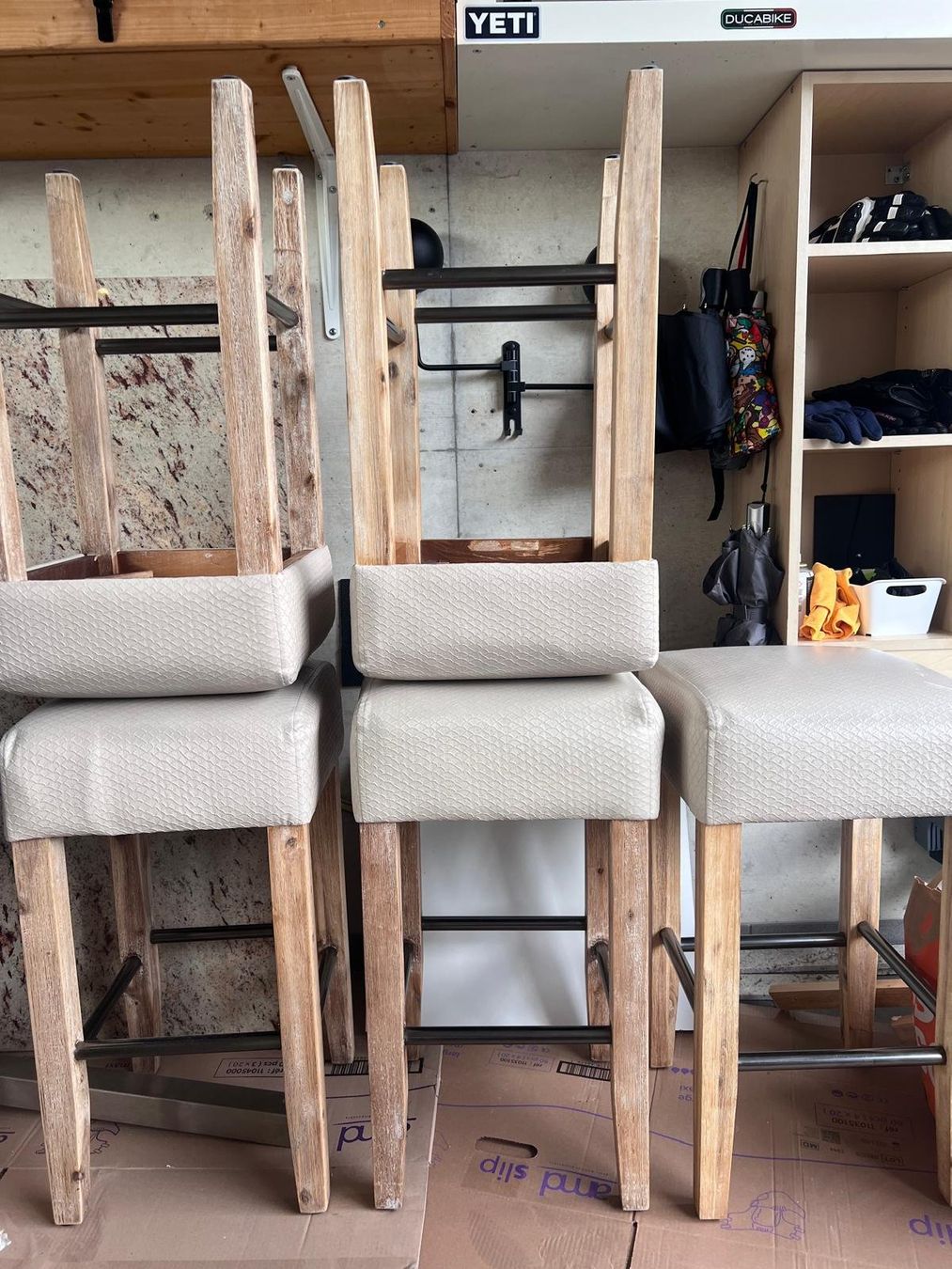 Hocker: Lots de 5 tabouret – Gebraucht aus Delémont von Davidemza 5