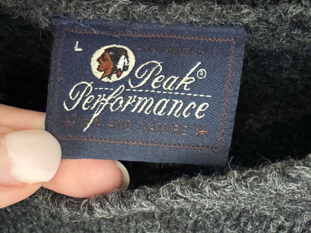 Peak Performance Maglioni & Felpe: Vintage Peak Performance Men's Pullover Grey with Stripes – Usato da Lausanne venduto da mar_6g2x 3
