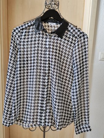 Neuwertige Pepita-Bluse von Only