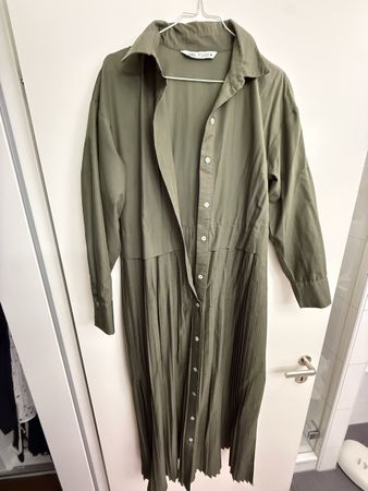 ZARA Kleid Khaki Sommer Faltenrock Gr. S 