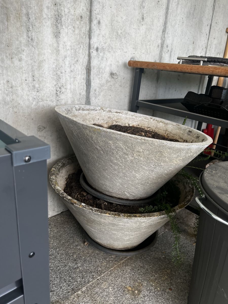 Eternit Vasi per fiori: Eternit Pflanzenkübel 52 cm Durchmesser  – Usato da Heitenried venduto da Rose510 1